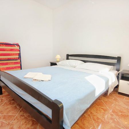 Apartments By The Sea Vlasici, Pag - 9324 Pokój zdjęcie