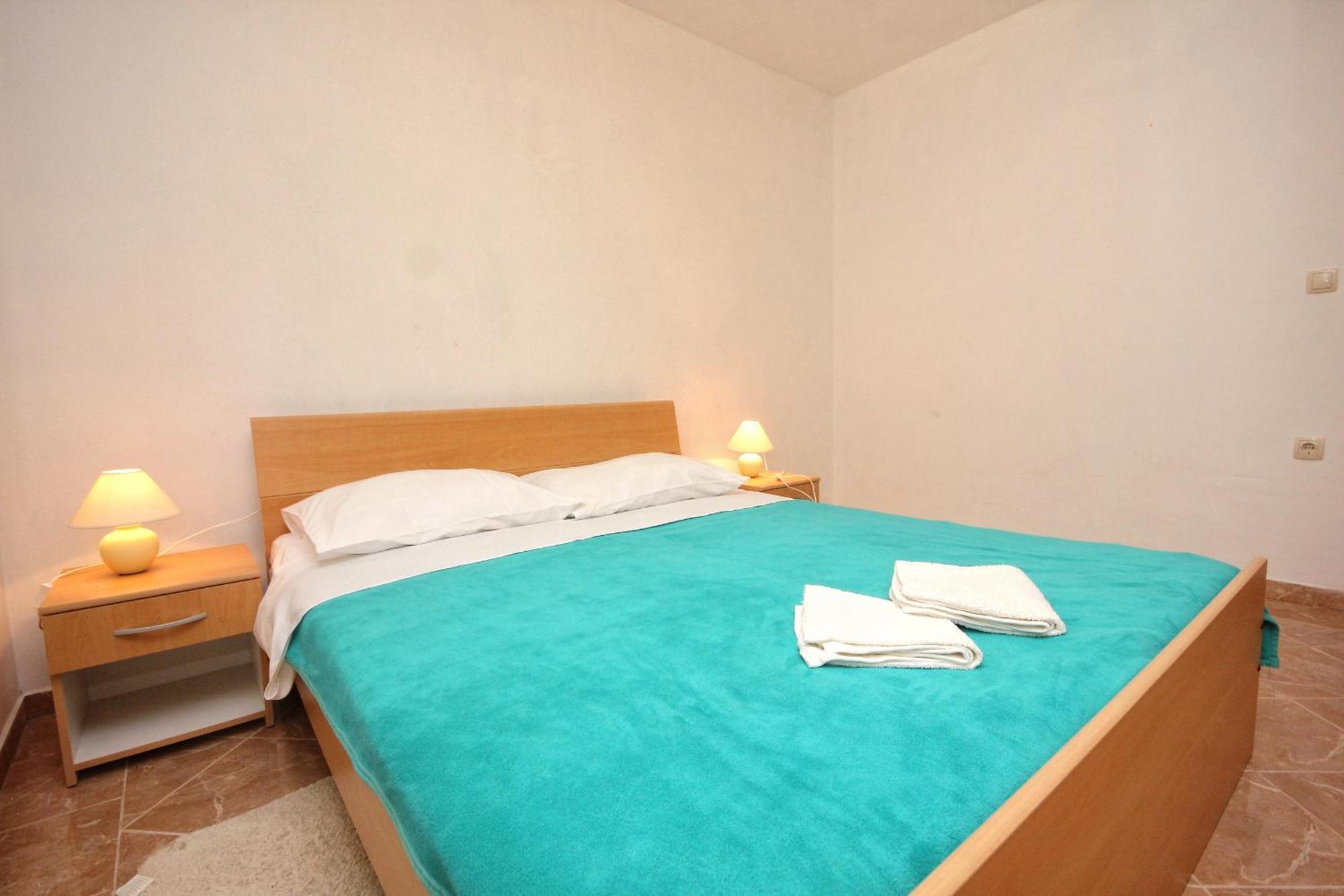 Apartments By The Sea Vlasici, Pag - 9324 Pokój zdjęcie